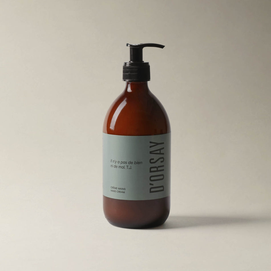 TIDAK ADA BENAR ATAU SALAH. T.J.